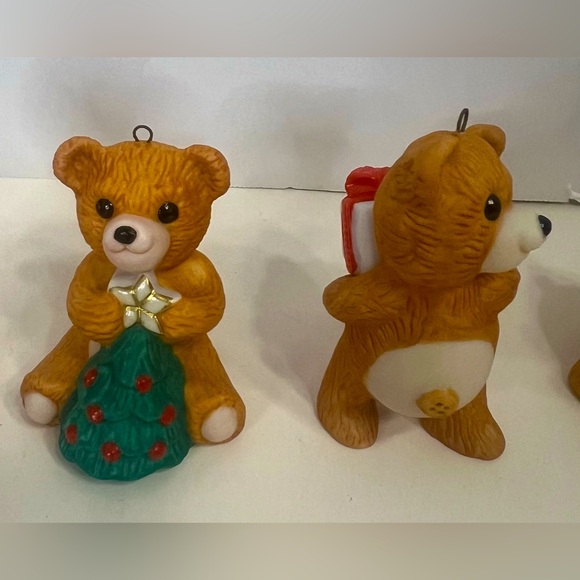 Vintage Hallmark Cinnamon Bear Porcelain Bear Series Ornaments #2-6 & #8 - Picture 5 of 5